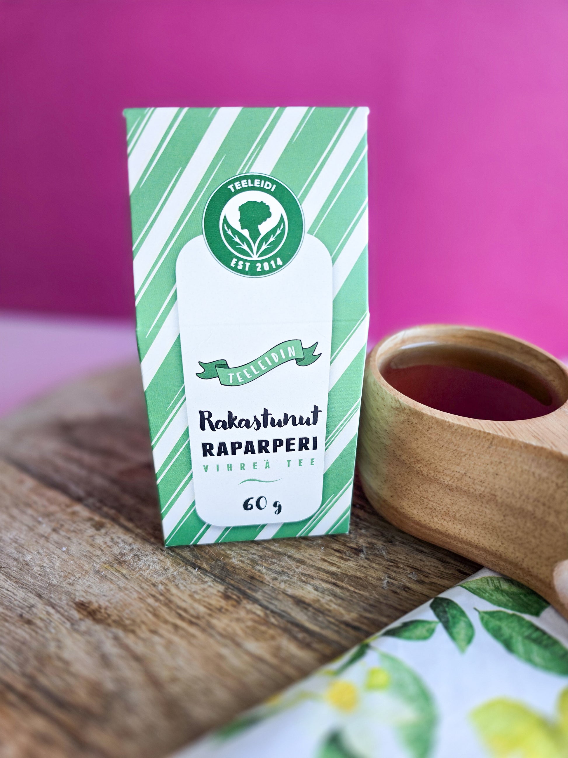 Raparperitee, vihreä tee, teesekoitus, teeleidi