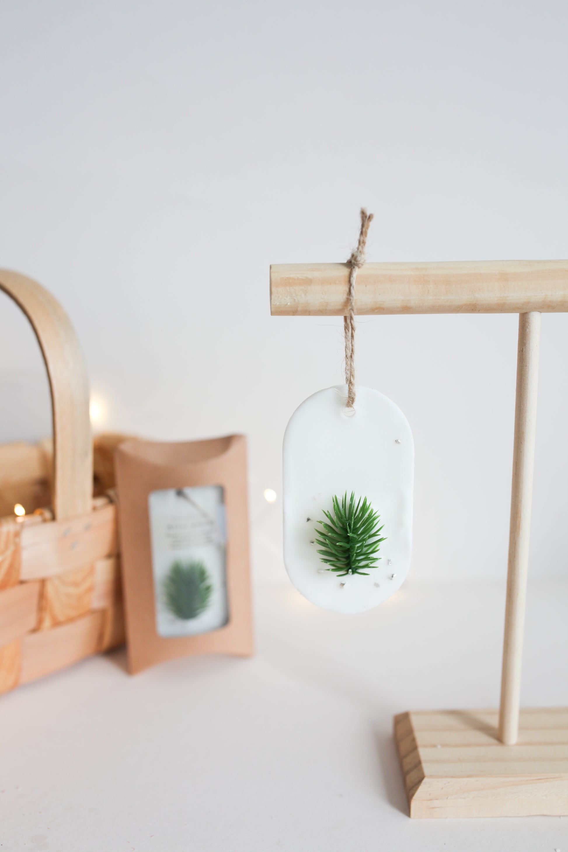 Kuusen tuoksua kotiin