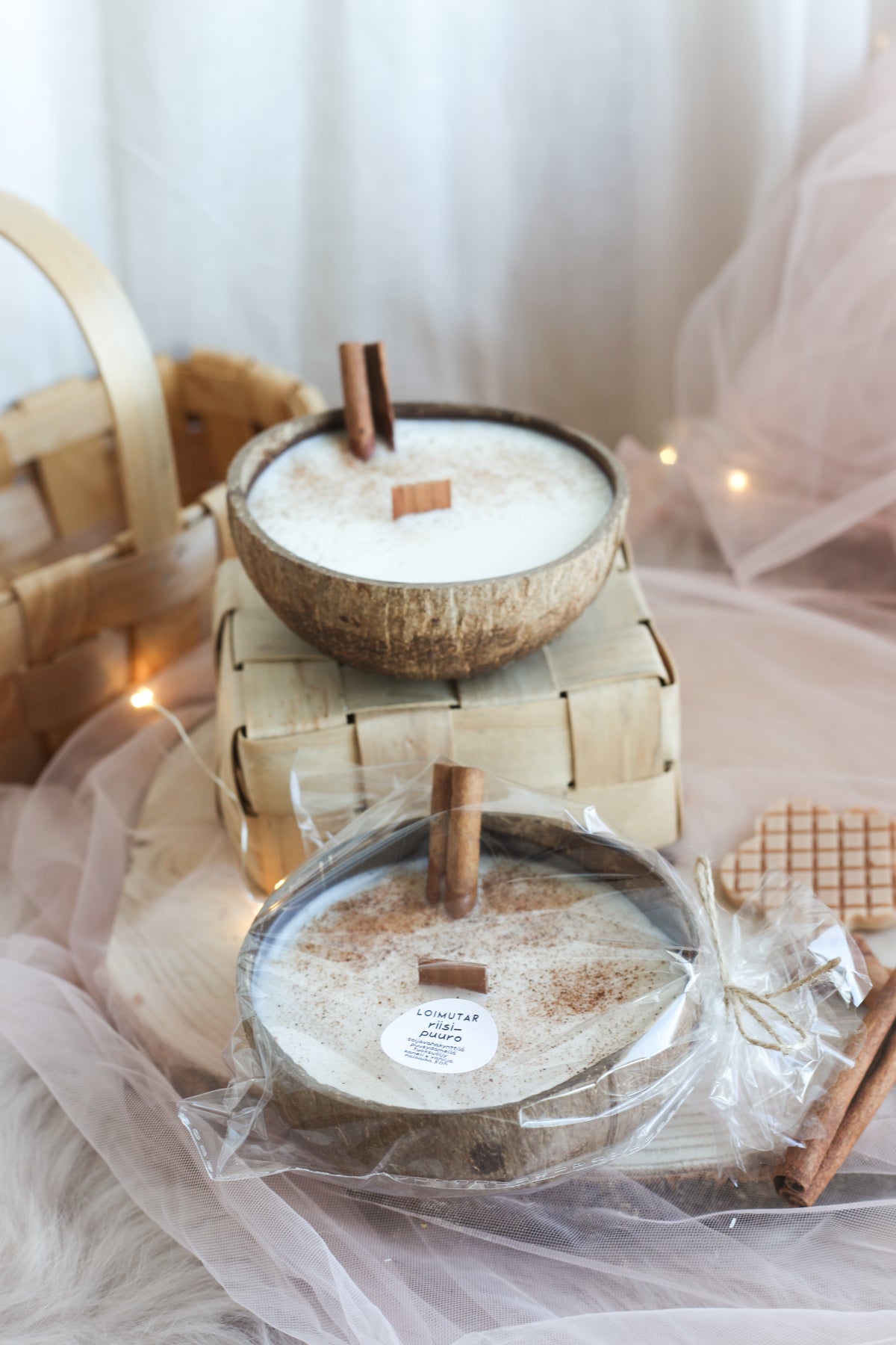 Riisipuuro  | soijavahakynttilä kookoskuoressa