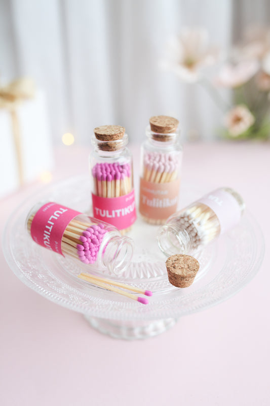 LOIMUTAR-tulitikut lasipullossa