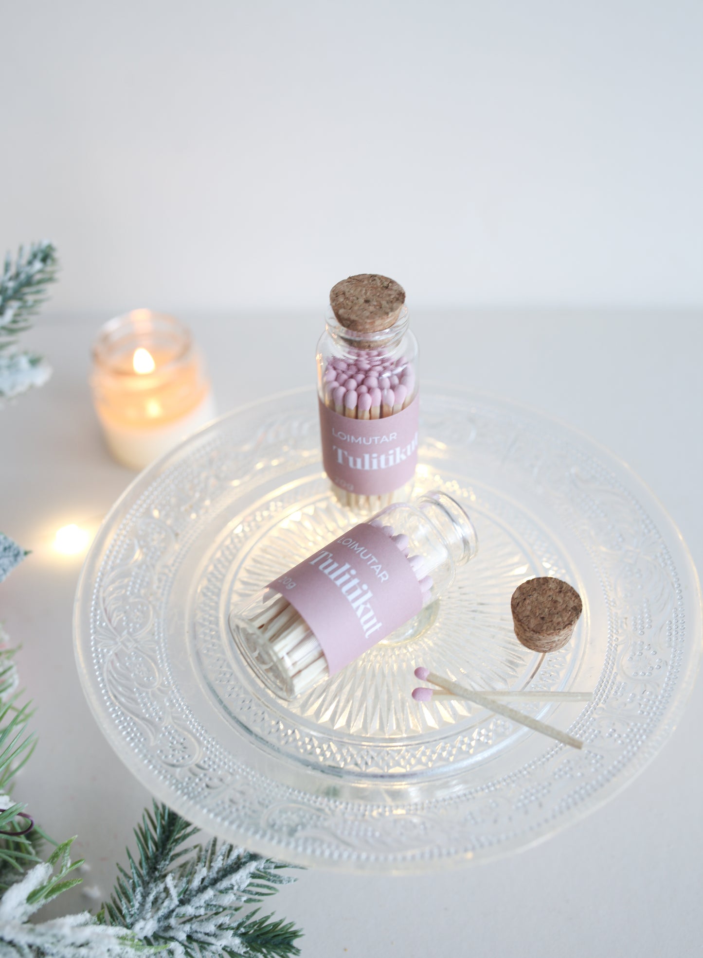 Vaaleanpunaiset tulitikut