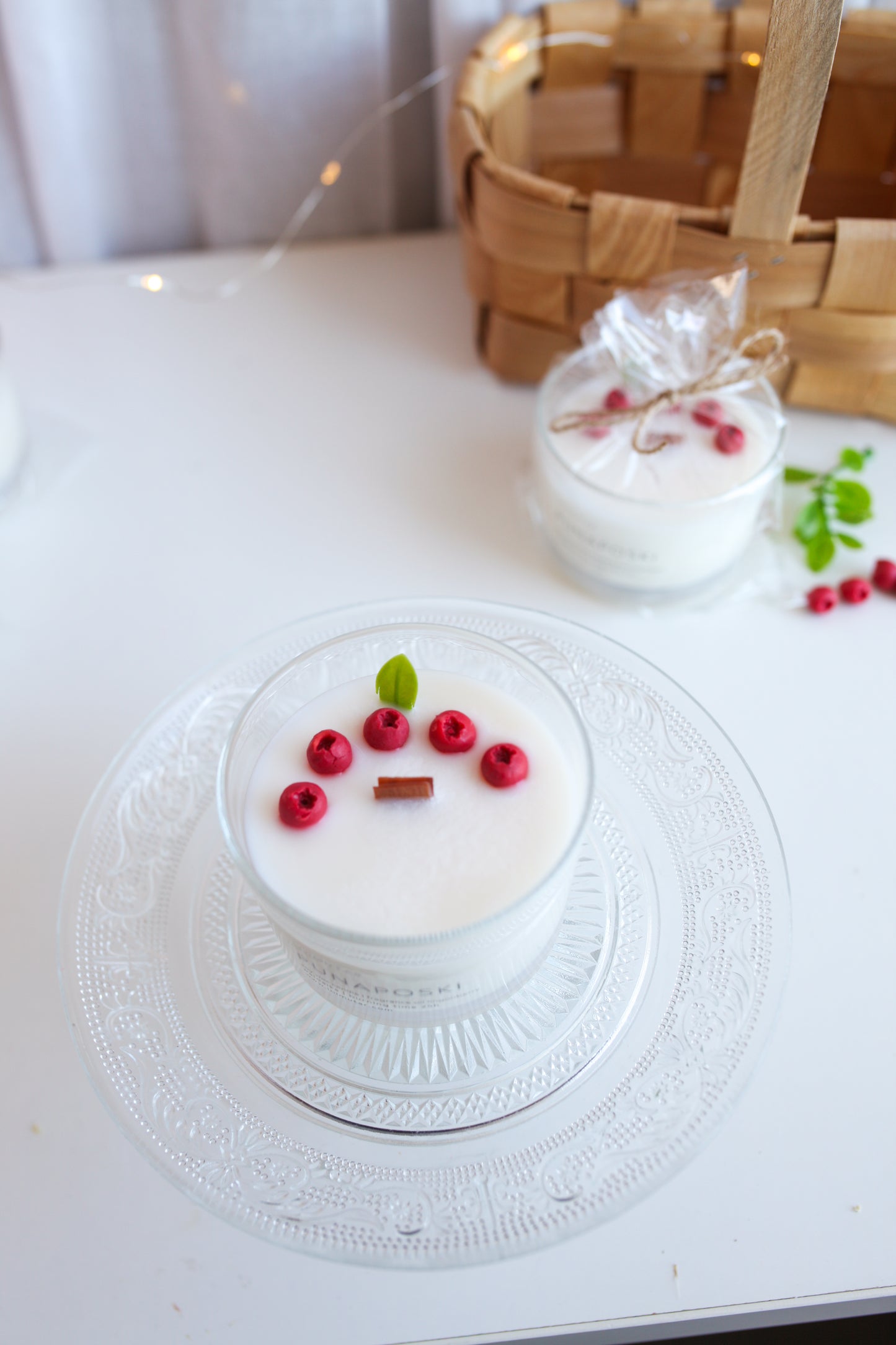 Wooden heart candle lingonberry