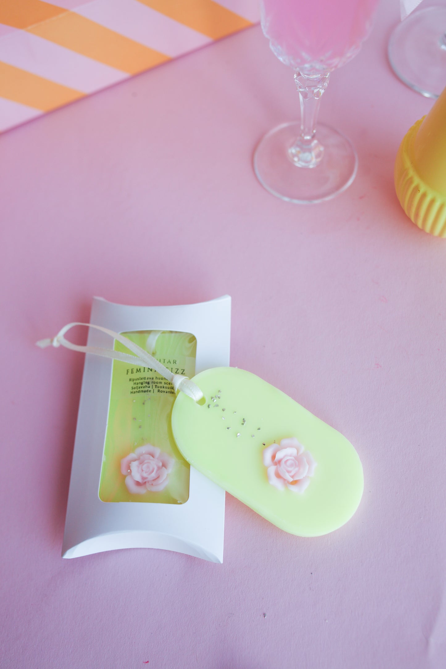 Huonetuoksu Femina Fizz