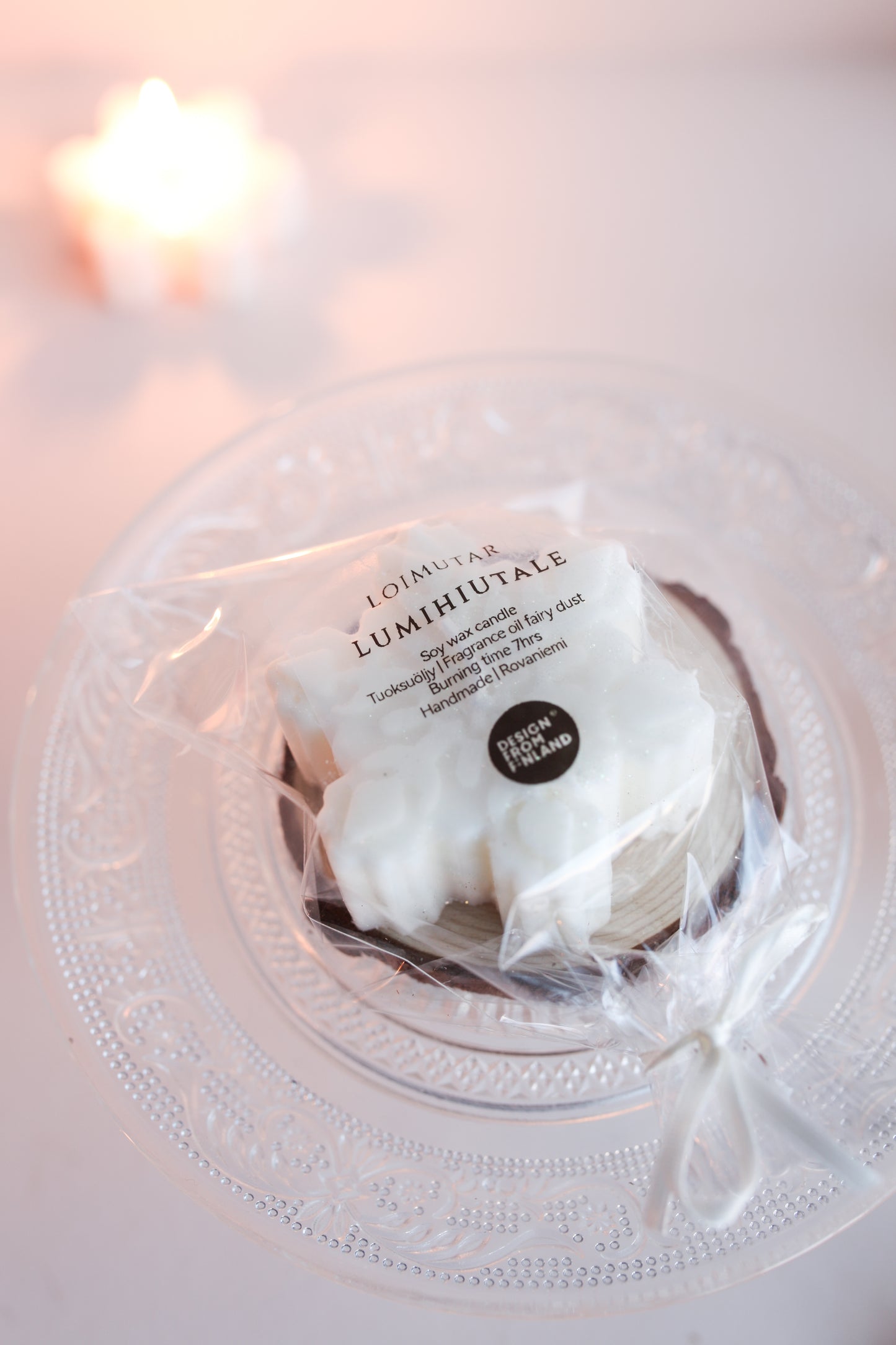 Lumihiutale puualusella