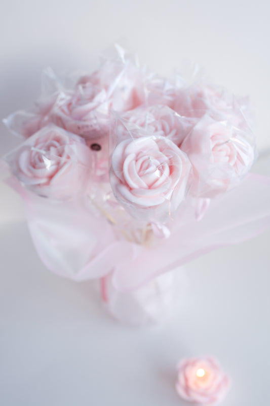 Varrellinen ruusukynttilä